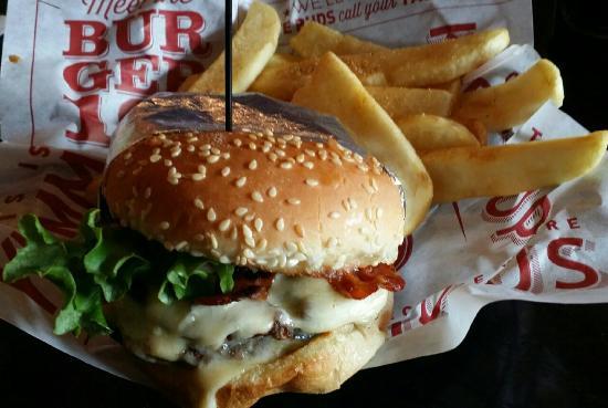 Red Robin Gourmet Burgers